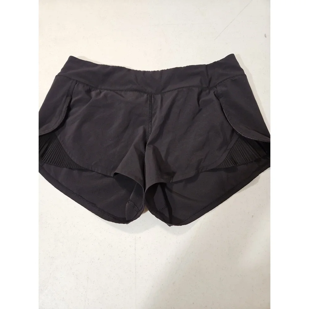 Lululemon Pleat To Street Shorts Size 10 Black/Black Lined (L 95